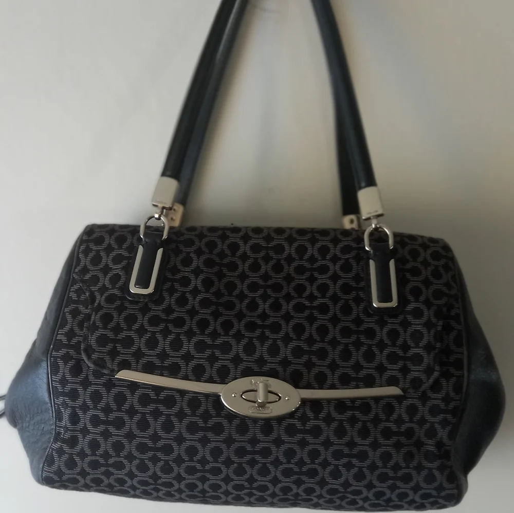 Coach bag - Picture 1 of 8